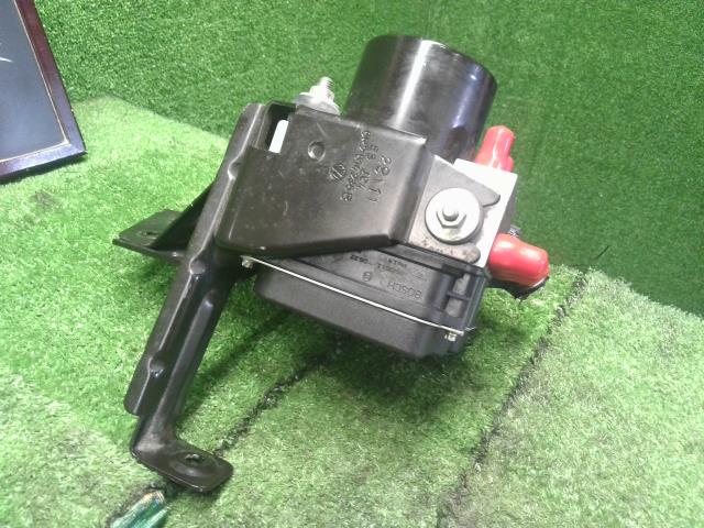 VW ポロ ＡＢＳアクチュエーター DBA-6RCBZ 6R0614517BA