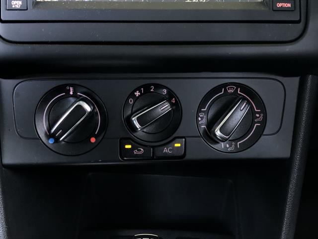 VW ポロ Ａ／Ｃスイッチパネル DBA-6RCBZ 6R0820045G