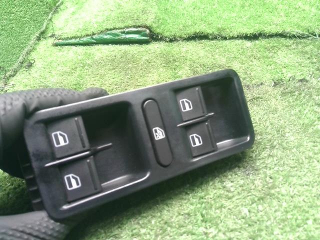 VW ポロ パワーウインドウスイッチ DBA-6RCBZ 1K4959857B