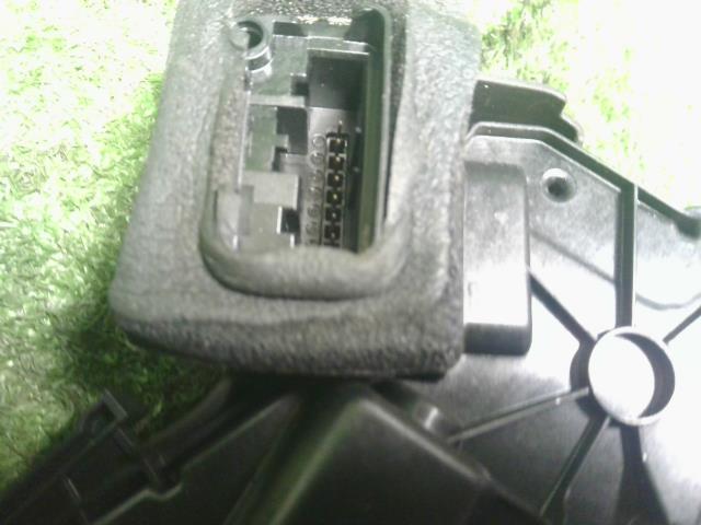 VW ポロ 右Ｆドアロックソレノイド DBA-6RCBZ 5K2837016B