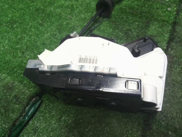 VW ポロ 左Ｆドアロックソレノイド DBA-6RCBZ 5K2837015B