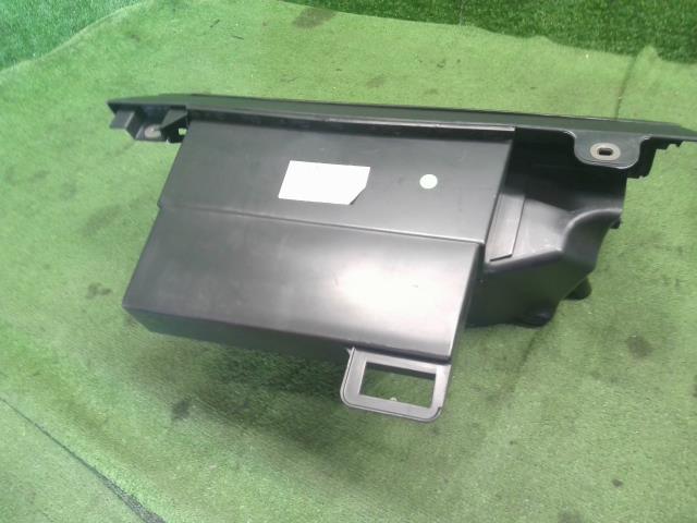 VW ポロ グローブＢＯＸ DBA-6RCBZ 6R2857101L