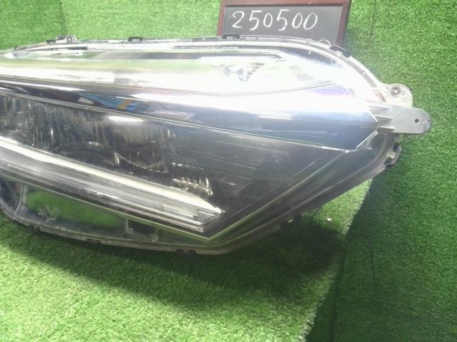 シャトル 右ヘッドランプＡＳＳＹ DAA-GP8 33100-TD4-J11