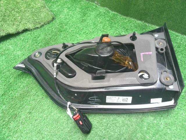 ジープ チェロキー 左テールランプ ABA-KL24