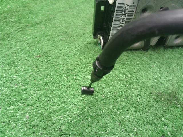ジープ チェロキー 右Ｒドアロックソレノイド ABA-KL24