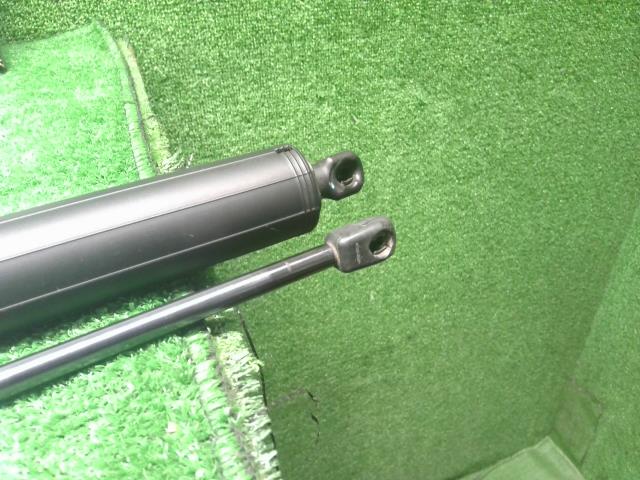 ジープ チェロキー バックドアダンパー ABA-KL24