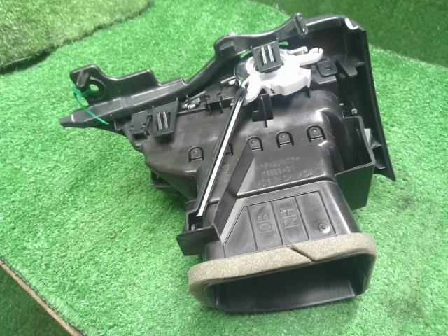 ジープ チェロキー 内装部品 ABA-KL24