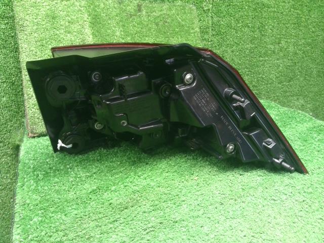 VW ゴルフヴァリアント 左テールランプ 3AA-CDDLAV