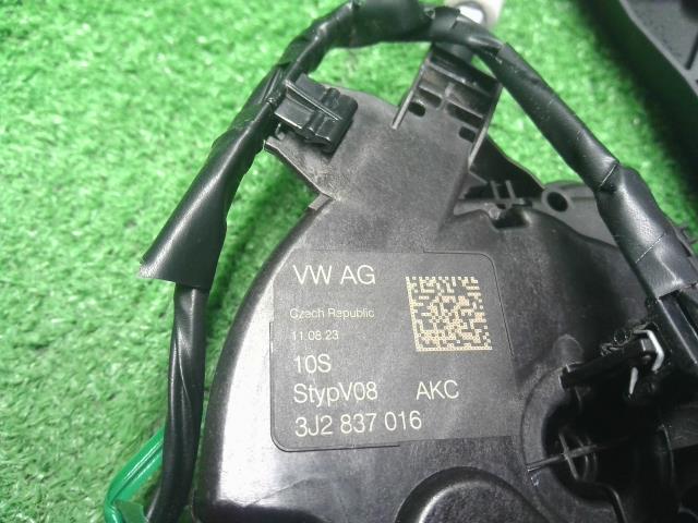 VW ゴルフヴァリアント 右Ｆドアロックソレノイド 3AA-CDDLAV
