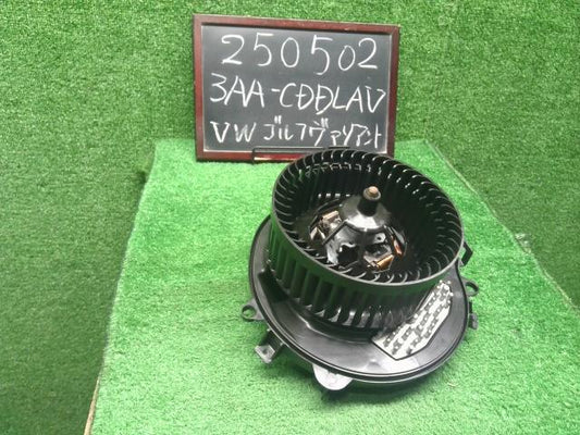 VW ゴルフヴァリアント ヒーターブロアモーター 3AA-CDDLAV