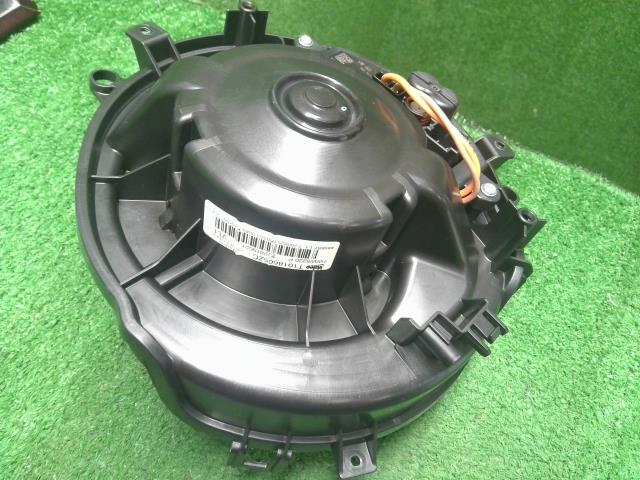 VW ゴルフヴァリアント ヒーターブロアモーター 3AA-CDDLAV