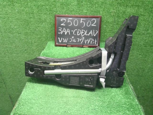 VW ゴルフヴァリアント 車載工具 3AA-CDDLAV