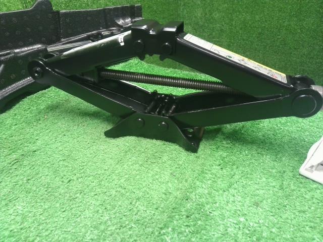 VW ゴルフヴァリアント 車載工具 3AA-CDDLAV