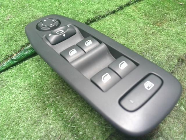 プジョー 208 パワーウインドウスイッチ ABA-A9HN01