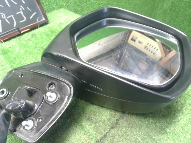 【中古】ステップワゴン DBA-RK1 右ドアミラー サイドミラー 76200-SZW-J11ZF 自社品番250507 NH737M