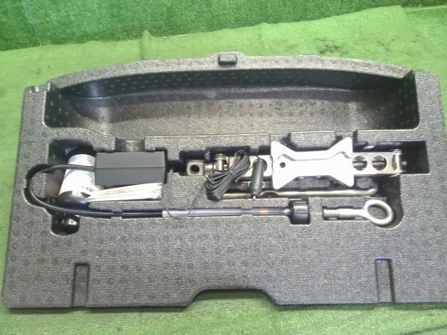 Ｎ－ＢＯＸ 車載工具 DBA-JF2 89310-S5A-013