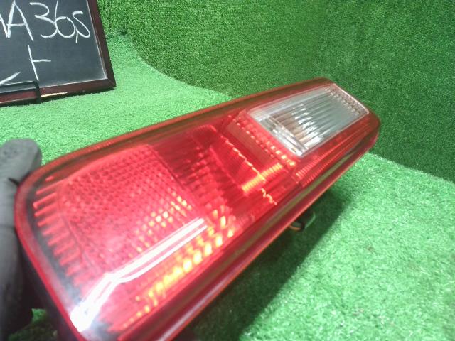 アルト 左テールランプ DBA-HA36S 35670-74P00