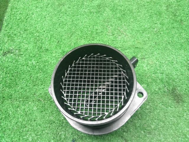 アウディ A4 エアフロメーター DBA-8KCDN