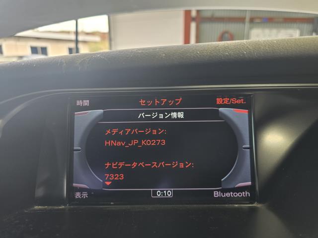 アウディ A4 カーナビゲーション DBA-8KCDN