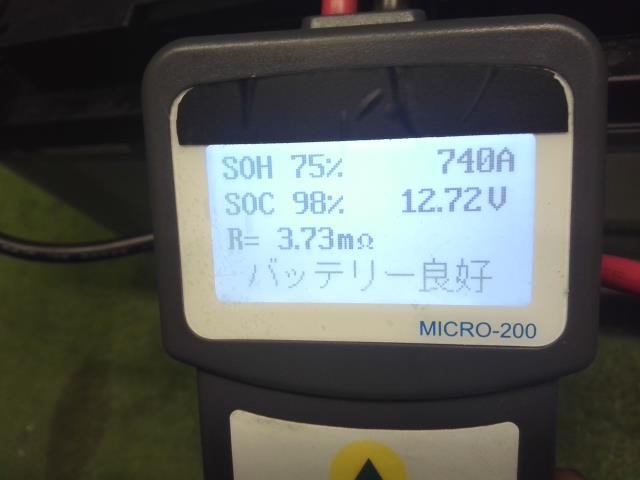 アウディ A4 バッテリー DBA-8KCDN