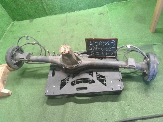 ミニキャブ ＲアクスルホーシングＡＳＳＹ GBD-U62T 3711A219