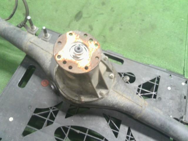 ミニキャブ ＲアクスルホーシングＡＳＳＹ GBD-U62T 3711A219