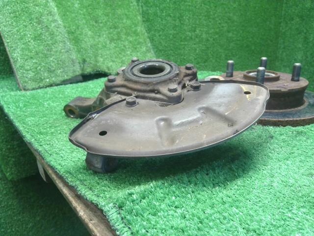 ミニキャブ 左ＦナックルハブＡＳＳＹ GBD-U62T MR353692