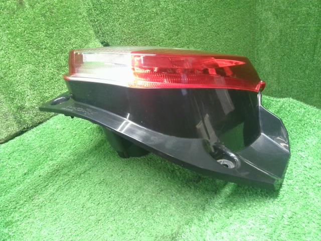 パッソ 左テールランプ 5BA-M700A 81560-B1160