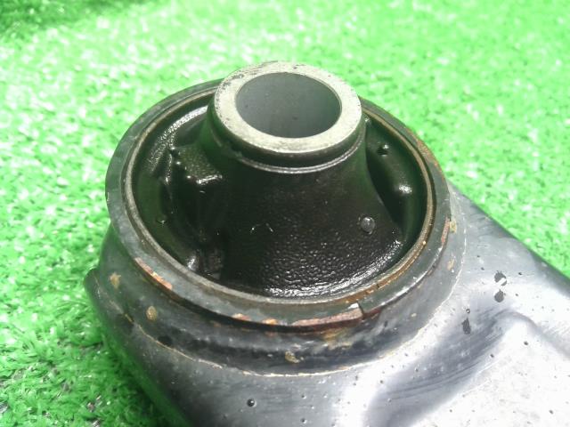 パッソ 左Ｆロアアーム 5BA-M700A 48069-B1120