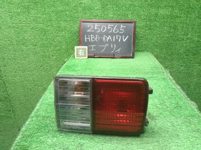 エブリィ 右テールランプ HBD-DA17V 35650-68H00