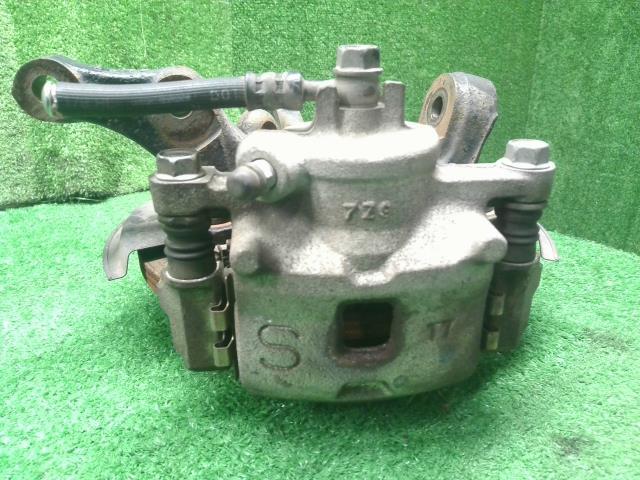 エブリィ 左ＦナックルハブＡＳＳＹ HBD-DA17V 45151-64P62