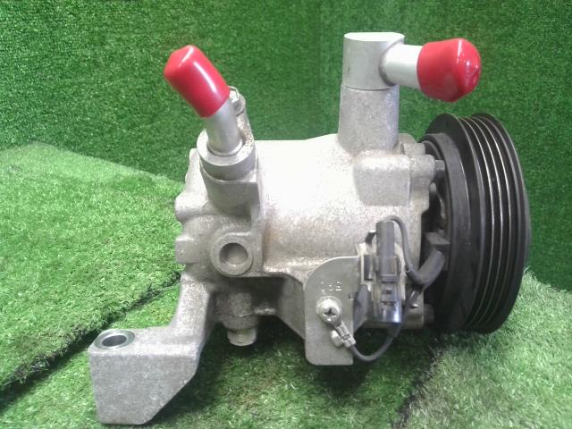 クロスビー Ａ／Ｃコンプレッサー DAA-MN71S 95200-82R10