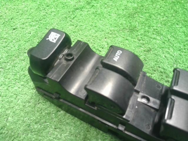 ハスラー パワーウインドウスイッチ DAA-MR41S 37990-65P02