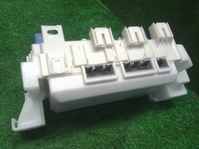 ハスラー ヒューズボックス DAA-MR41S 36780-65PB1