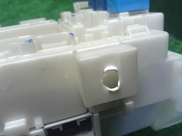 ハスラー ヒューズボックス DAA-MR41S 36780-65PB1