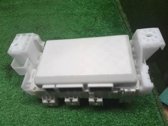 ハスラー ヒューズボックス DAA-MR41S 36780-65PB1