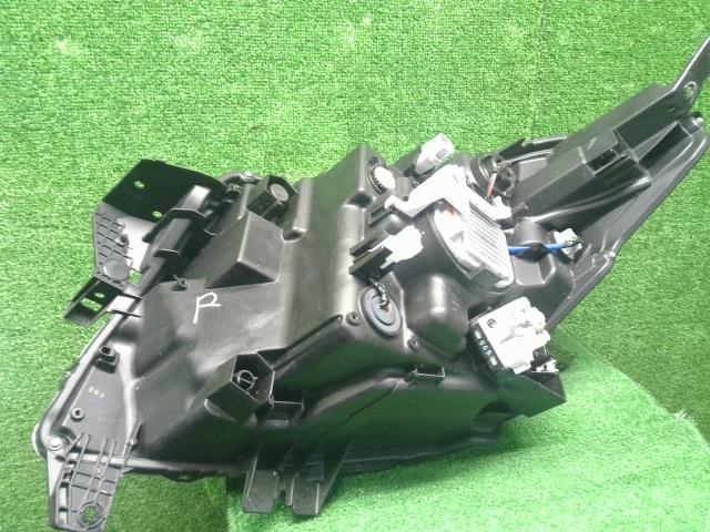 ソリオ 右ヘッドランプＡＳＳＹ DAA-MA36S 35120-81P60