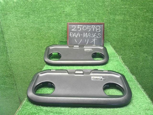 ソリオ 内装部品 DAA-MA36S 85390-81P01