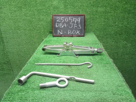 Ｎ－ＢＯＸ 車載工具 DBA-JF3