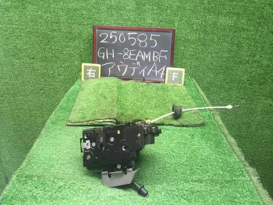 アウディ A4 右Ｆドアロックソレノイド GH-8EAMBF 402837016