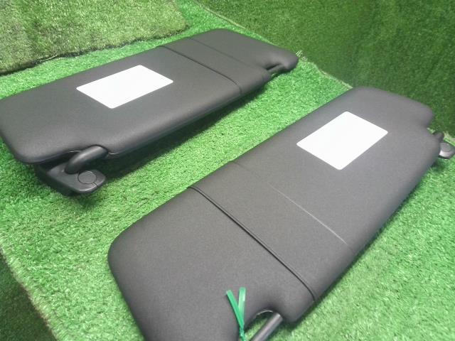 アウディ A4 サンバイザー GH-8EAMBF 8E0857551B