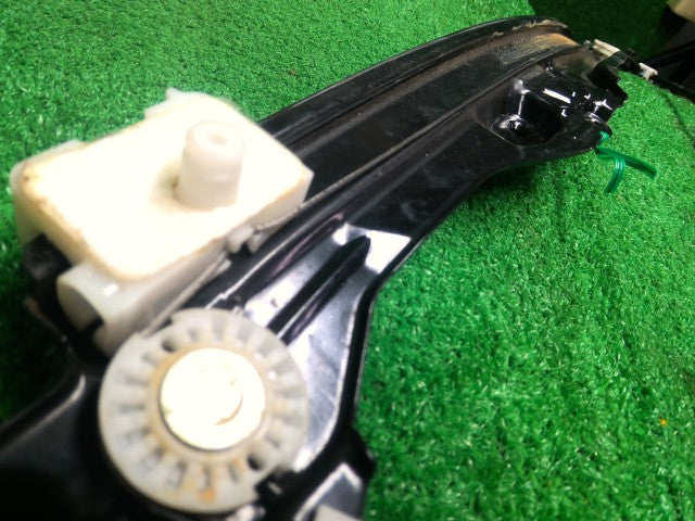 シトロエン DS5 右Ｆドアレギュレータ・モーター ABA-B85F02