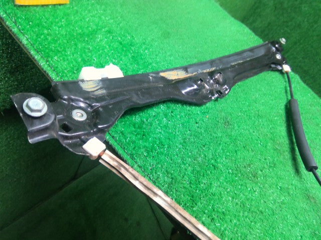 シトロエン DS5 左Ｆドアレギュレータ・モーター ABA-B85F02