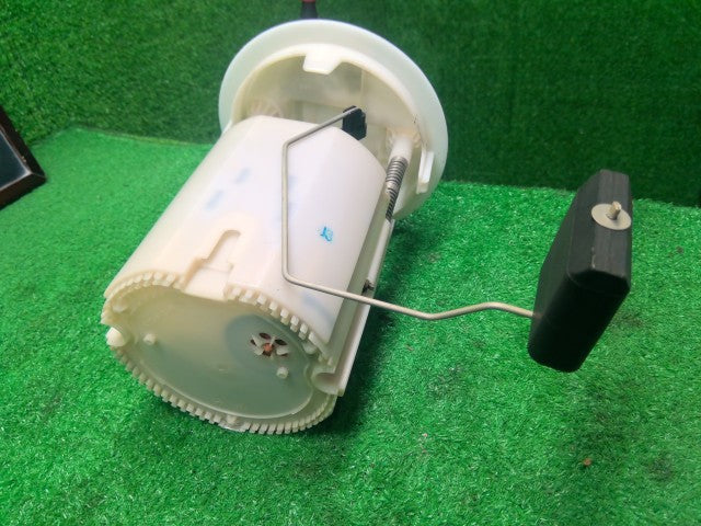 シトロエン DS5 フューエルポンプ ABA-B85F02
