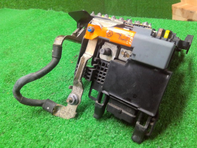 シトロエン DS5 ヒューズボックス ABA-B85F02