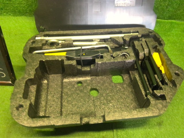 シトロエン DS5 車載工具 ABA-B85F02