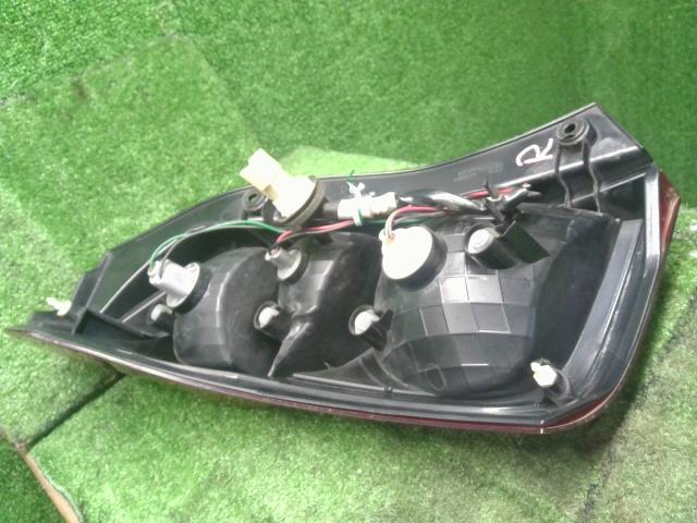 アルト 右テールランプ DBA-HA25S 35650-64L00