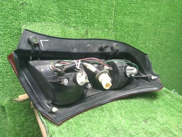 アルト 左テールランプ DBA-HA25S 35670-64L00