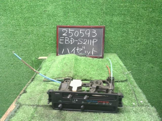 ハイゼット Ａ／Ｃスイッチパネル EBD-S211P 55910-B5040