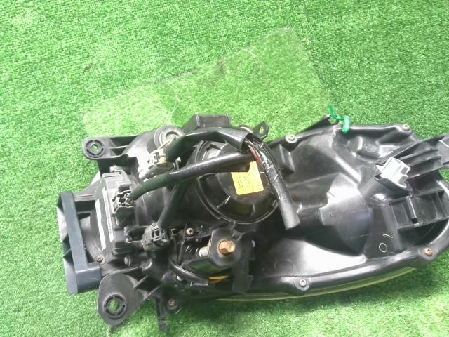 Ｒ２ 右ヘッドランプＡＳＳＹ ABA-RC1 84001KG042